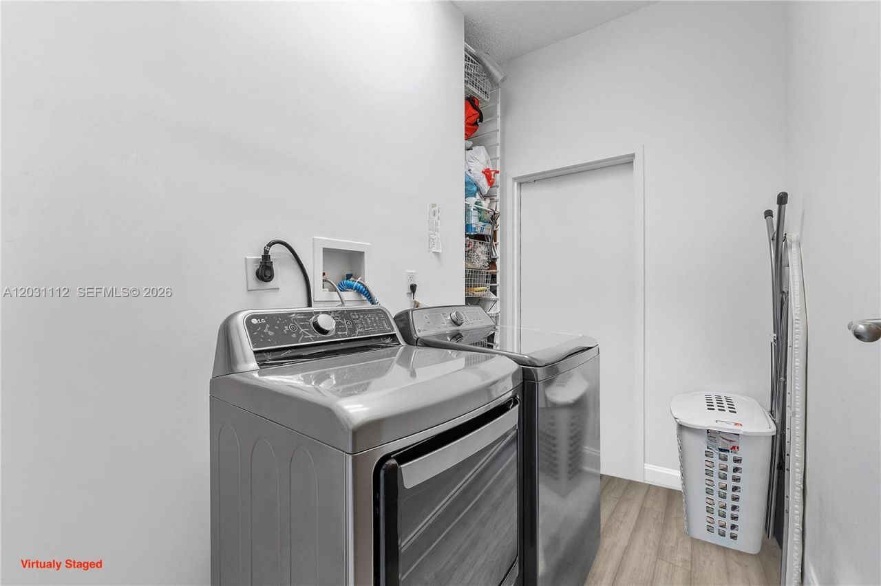 2 Grove Isle Dr , Unit BPH10, Miami, FL 33133 Photo
