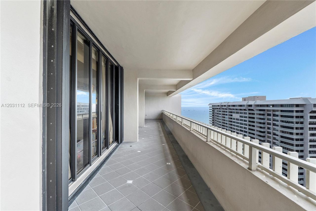 2 Grove Isle Dr , Unit BPH10, Miami, FL 33133 Photo
