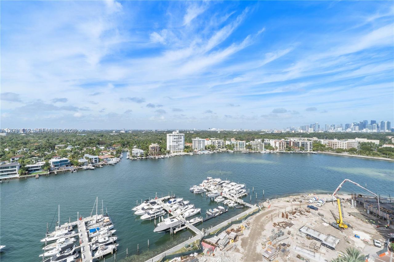 2 Grove Isle Dr , Unit BPH10, Miami, FL 33133 Photo