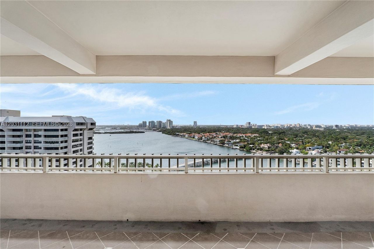 2 Grove Isle Dr , Unit BPH10, Miami, FL 33133 Photo