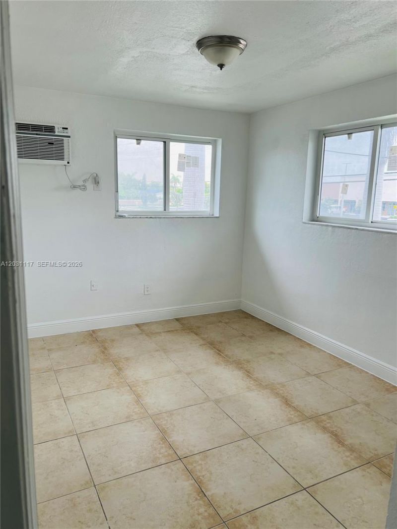 900 NE 18th Ave , Unit 11, Homestead, FL 33033 Photo