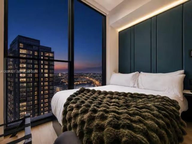 20 NE 11th St, Unit 3106B, Miami, FL 33132 Photo