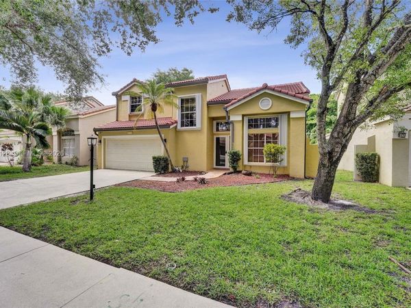 10211 Caracas St , Cooper City, FL 33026