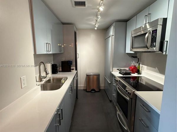 10275 Collins Ave, Unit 921, Bal Harbour, FL 33154