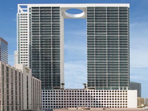500 Brickell Ave, Unit 1808, Miami, FL 33131
