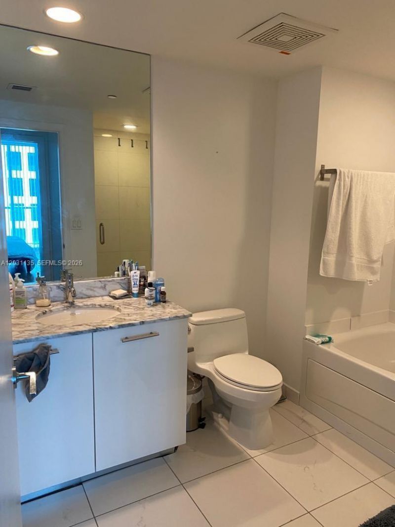 500 Brickell Ave, Unit 1808, Miami, FL 33131 Photo
