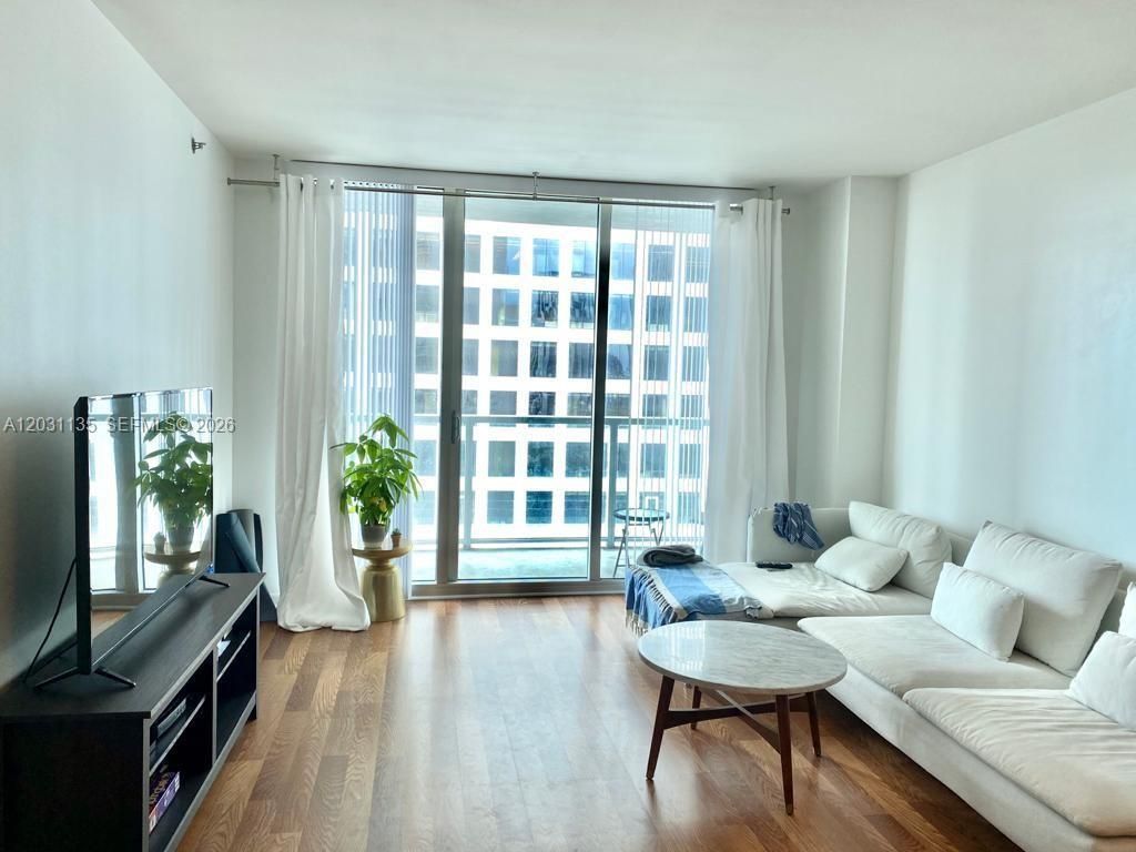 500 Brickell Ave, Unit 1808, Miami, FL 33131 Photo