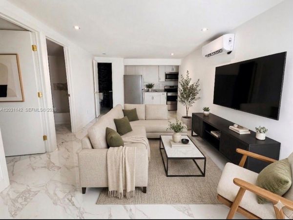 201 Calle Grande Dr , Unit 1, Hollywood, FL 33021