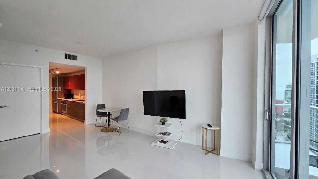 1100 S Miami Ave, Unit 4105, Miami, FL 33130 Photo