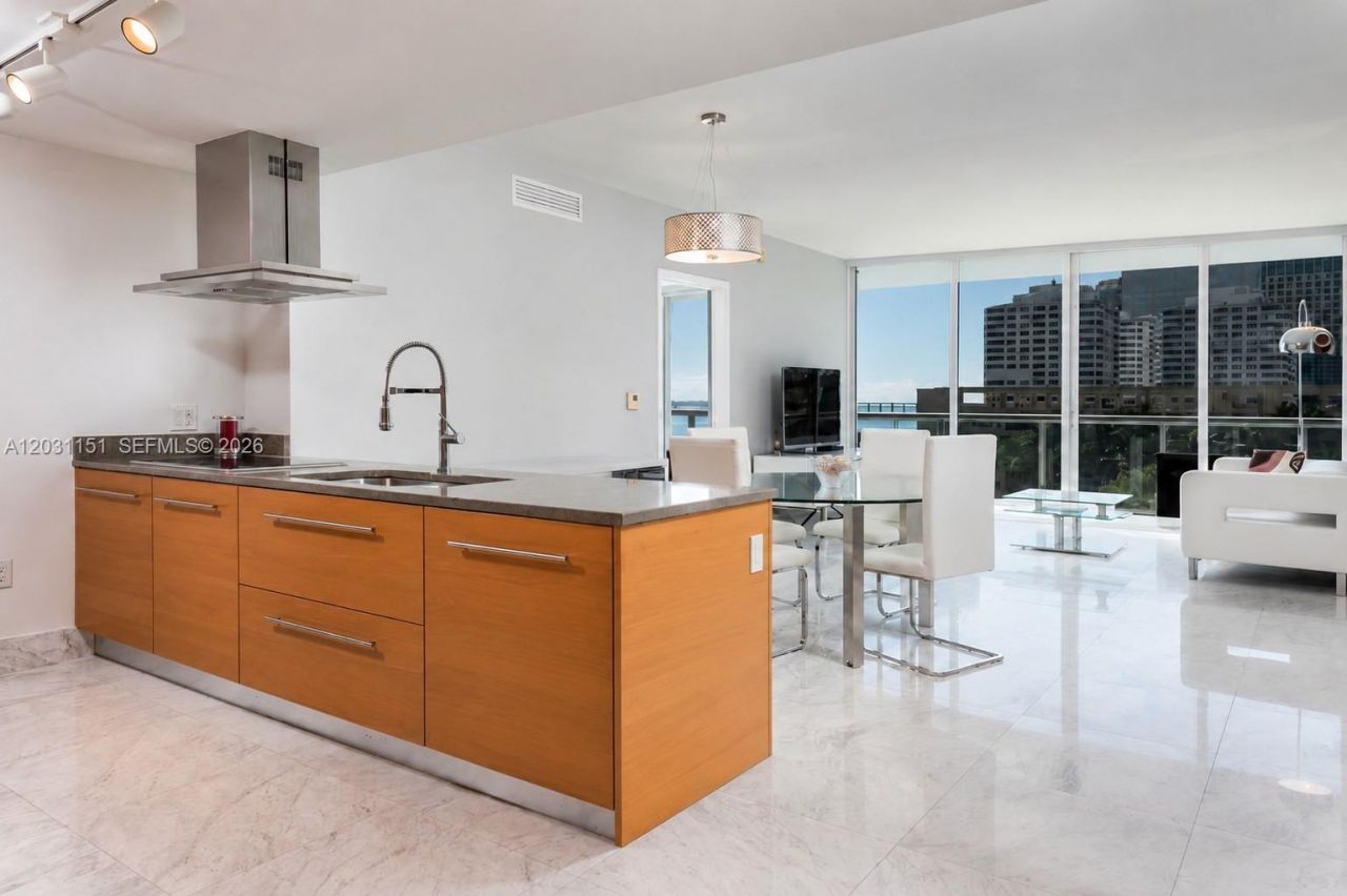495 Brickell Ave , Unit 705, Miami, FL 33131 Photo