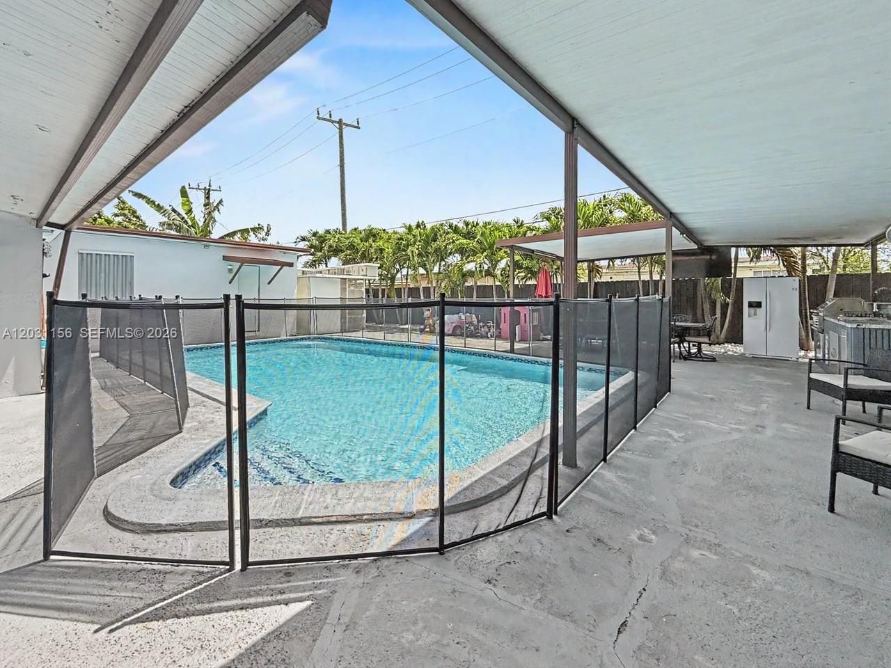 4265 W 8th Ave , Hialeah, FL 33012 Photo