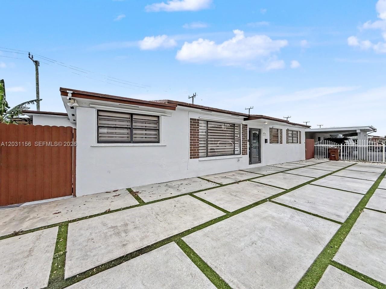 4265 W 8th Ave , Hialeah, FL 33012 Photo