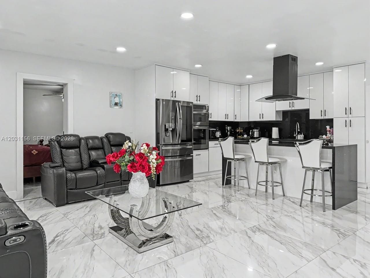 4265 W 8th Ave , Hialeah, FL 33012 Photo