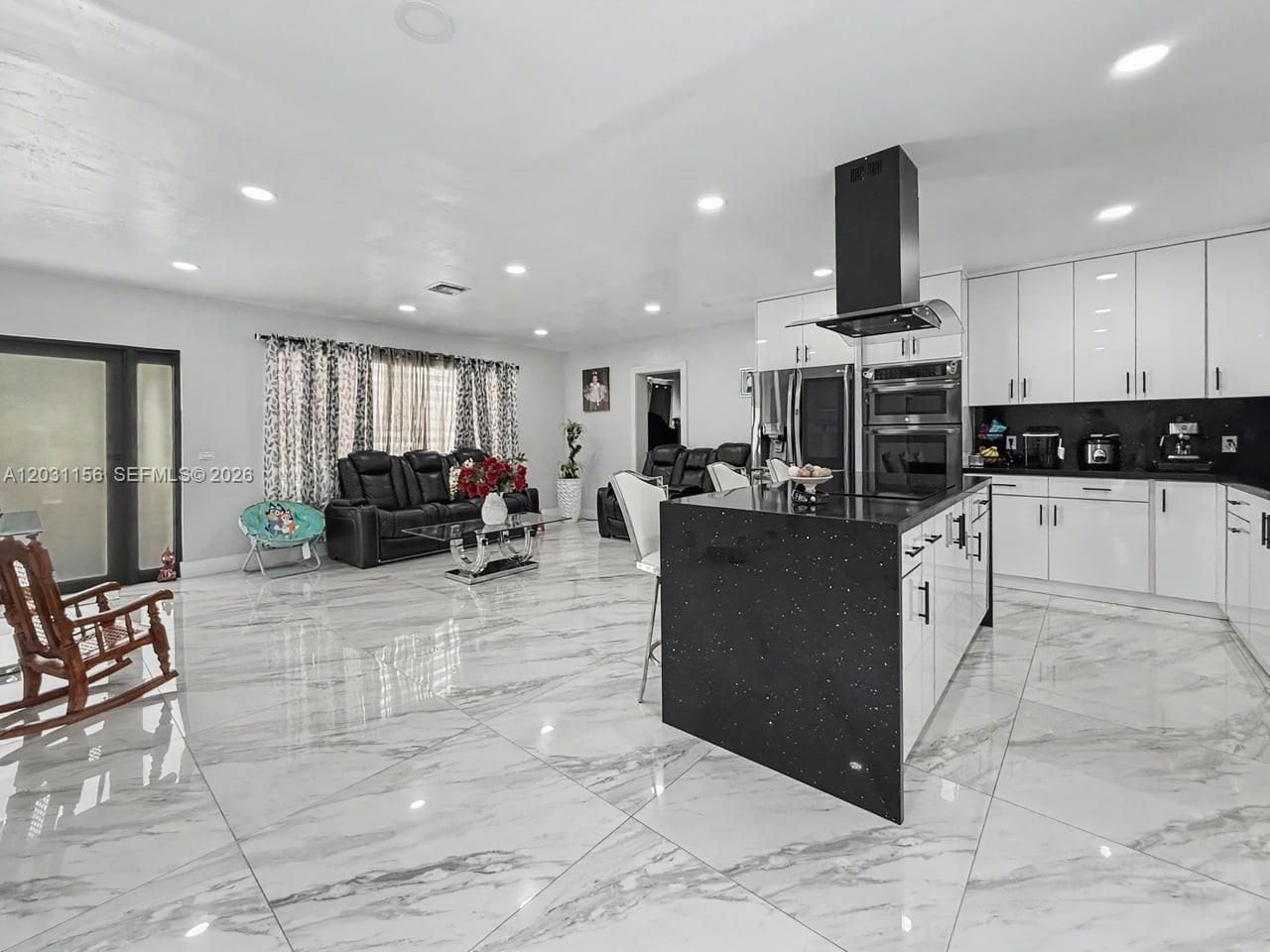 4265 W 8th Ave , Hialeah, FL 33012 Photo