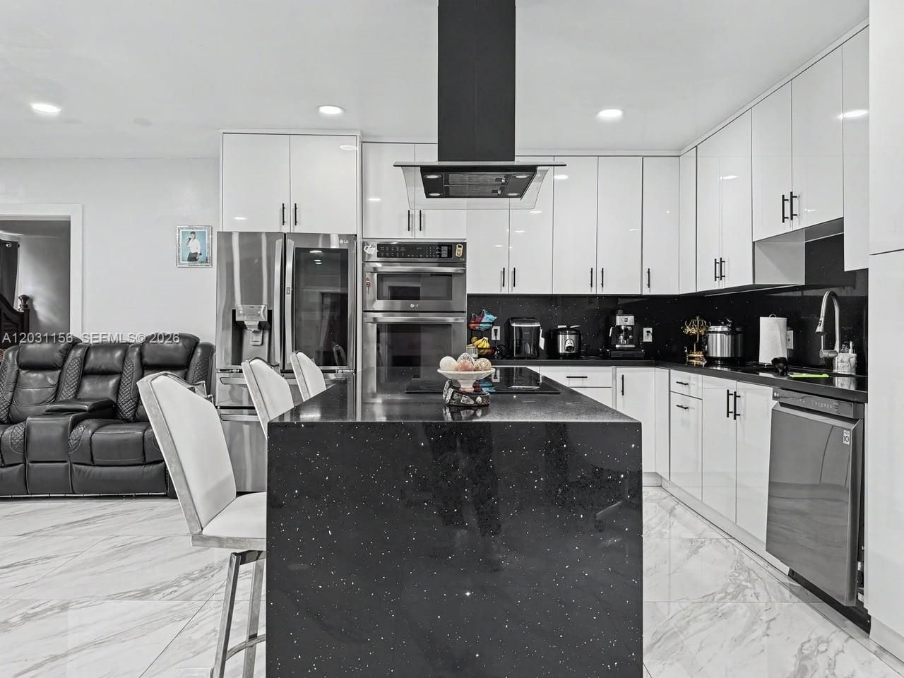 4265 W 8th Ave , Hialeah, FL 33012 Photo
