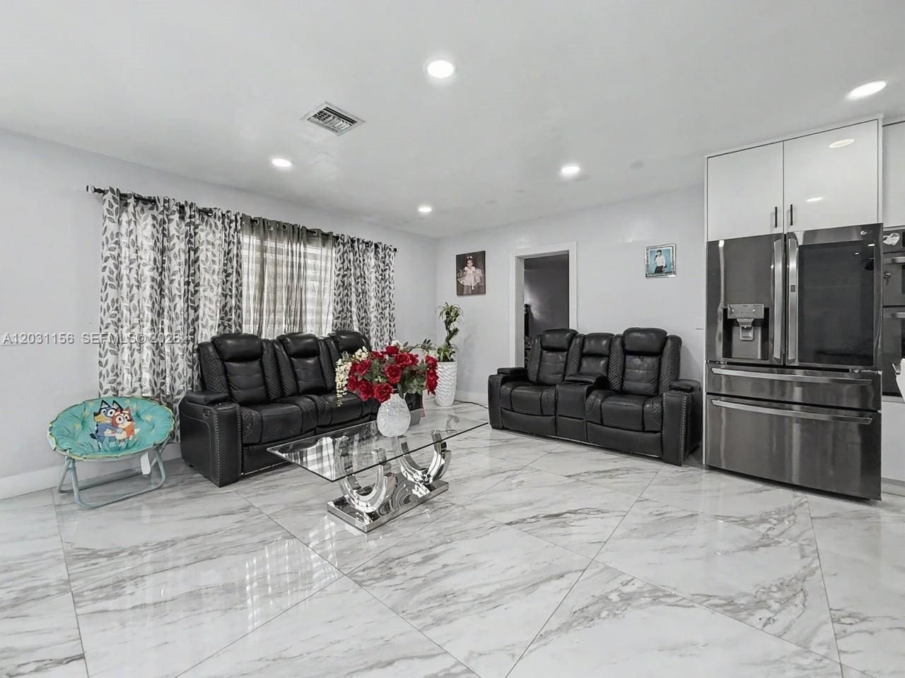 4265 W 8th Ave , Hialeah, FL 33012 Photo