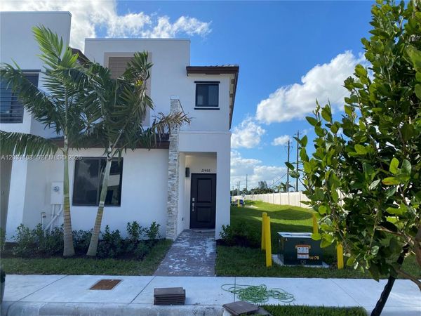 21466 NE 3 Place , Miami, FL 33179