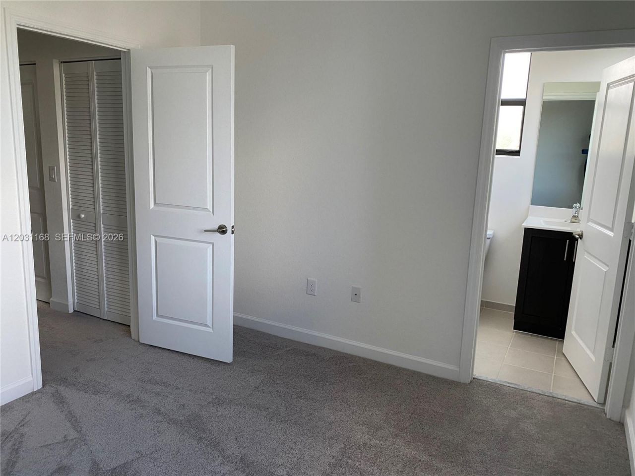 21466 NE 3 Place , Miami, FL 33179 Photo
