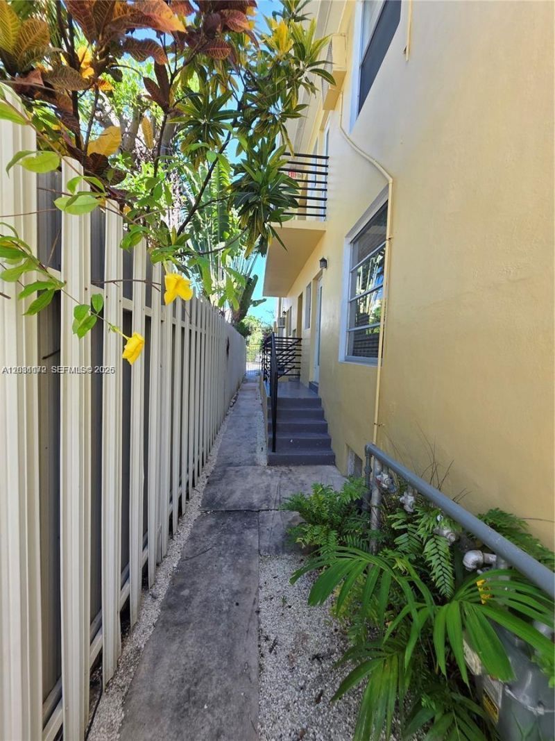 8024 Harding Ave , Unit 1, Miami Beach, FL 33141 Photo