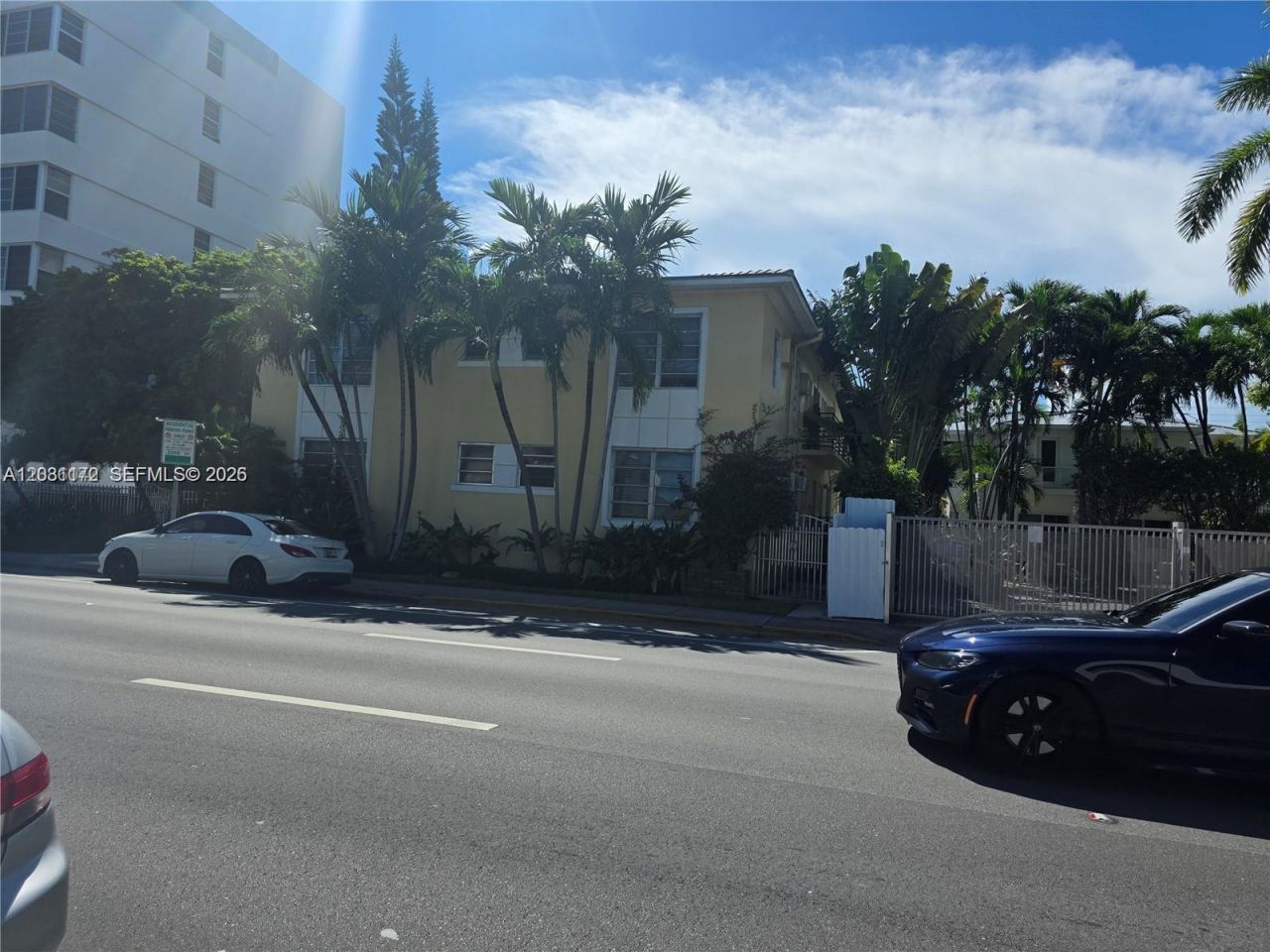 8024 Harding Ave , Unit 1, Miami Beach, FL 33141 Photo