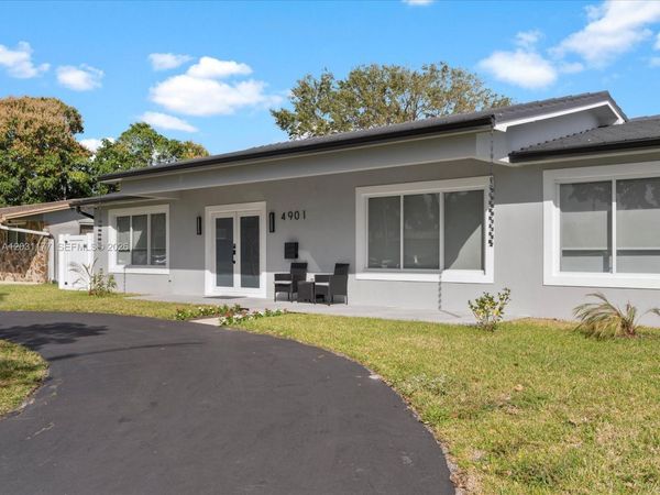 4901 Grant St , Hollywood, FL 33021