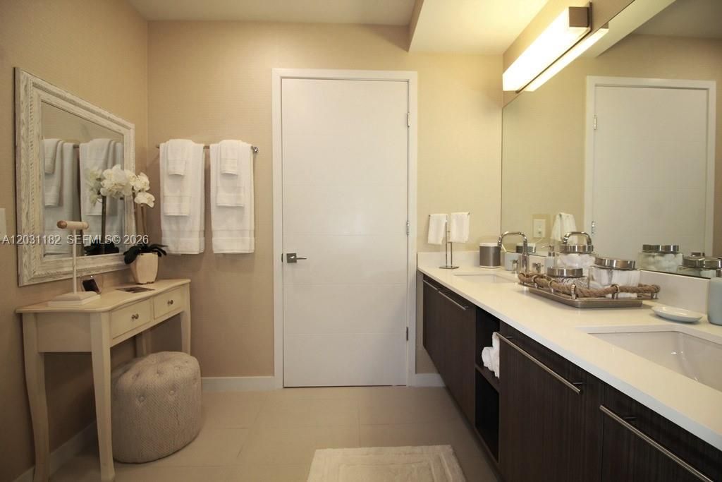 7751 NW 107th Ave , Unit 805, Doral, FL 33178 Photo