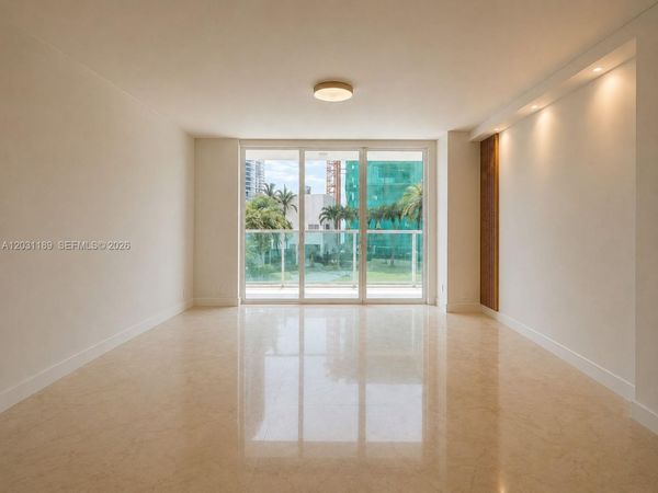 31 SE 5th St, Unit 1404, Miami, FL 33131