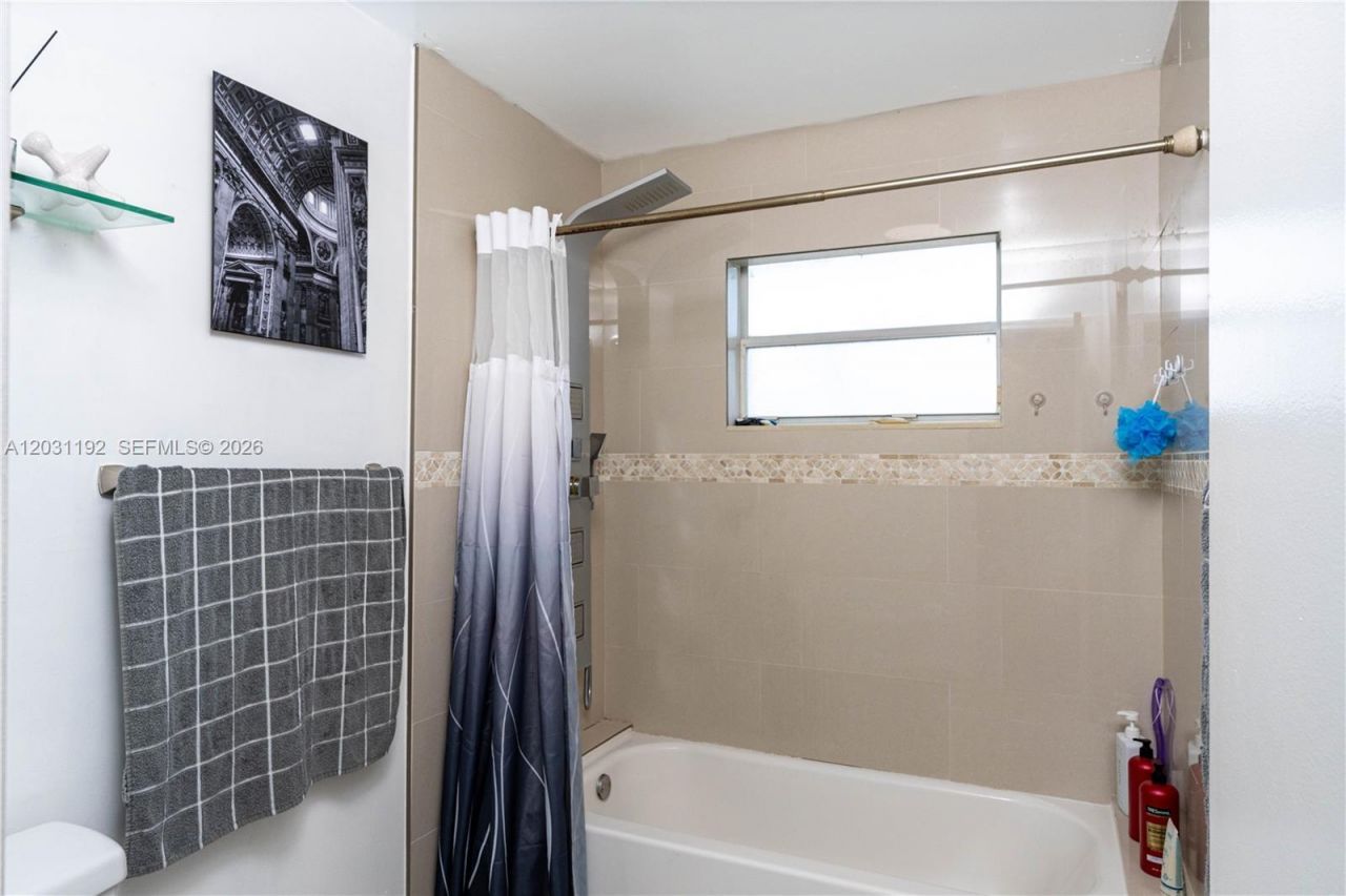 1084 SW 142nd Pl , Miami, FL 33184 Photo