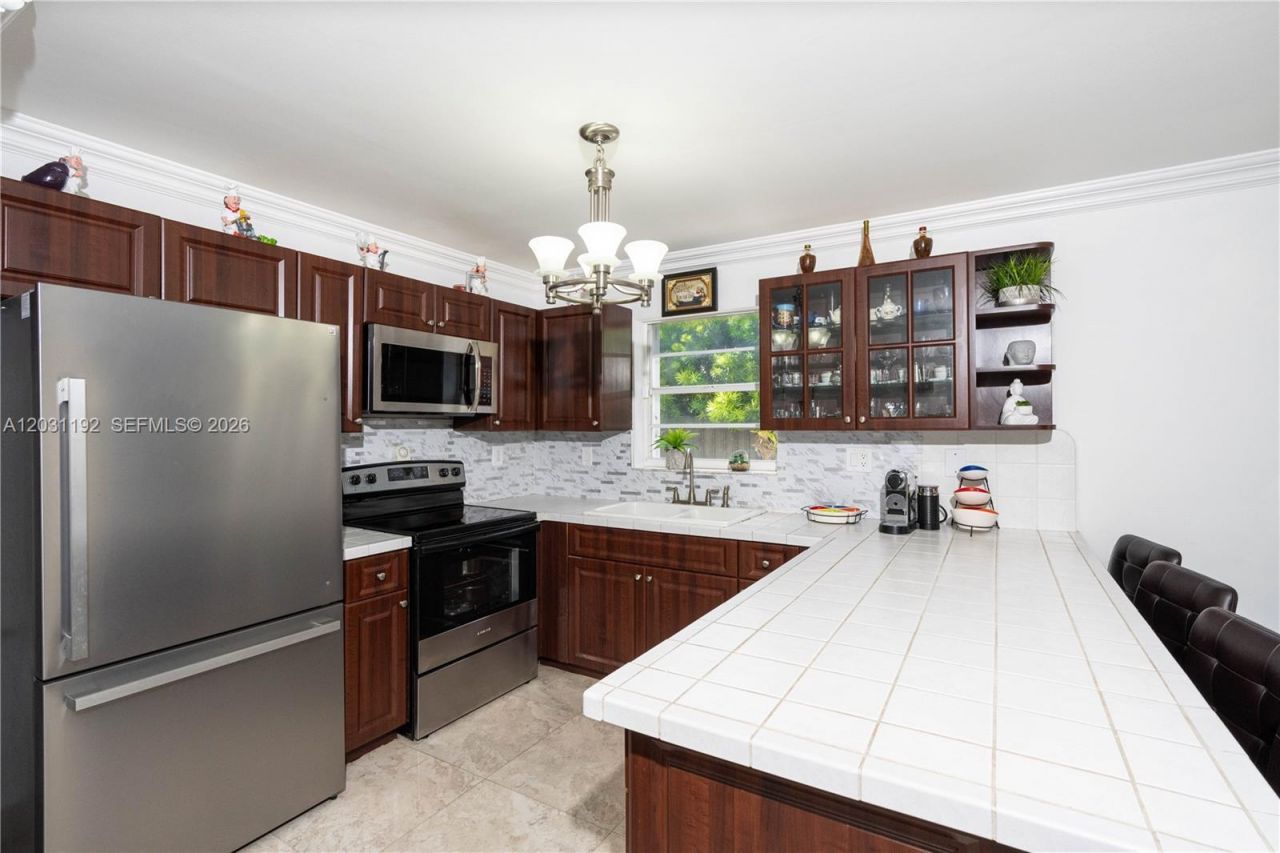 1084 SW 142nd Pl , Miami, FL 33184 Photo