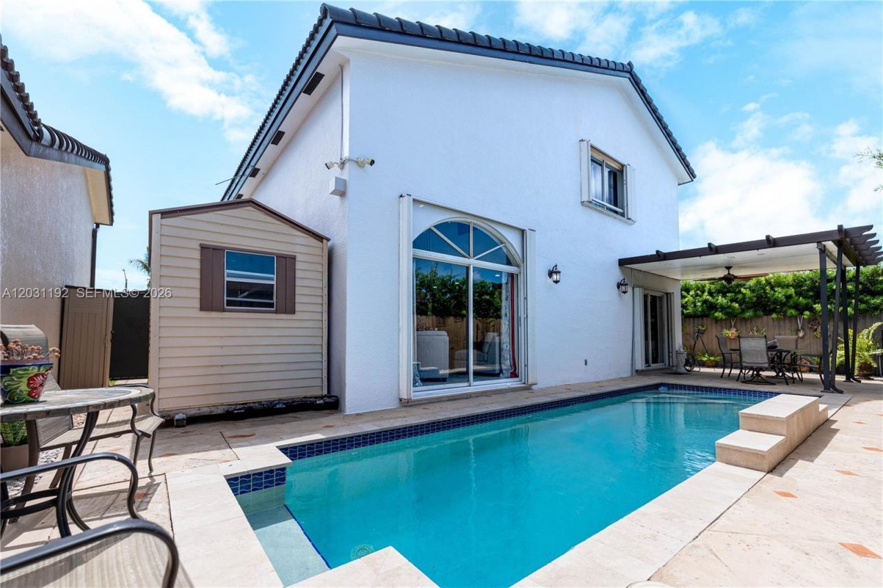 1084 SW 142nd Pl , Miami, FL 33184 Photo