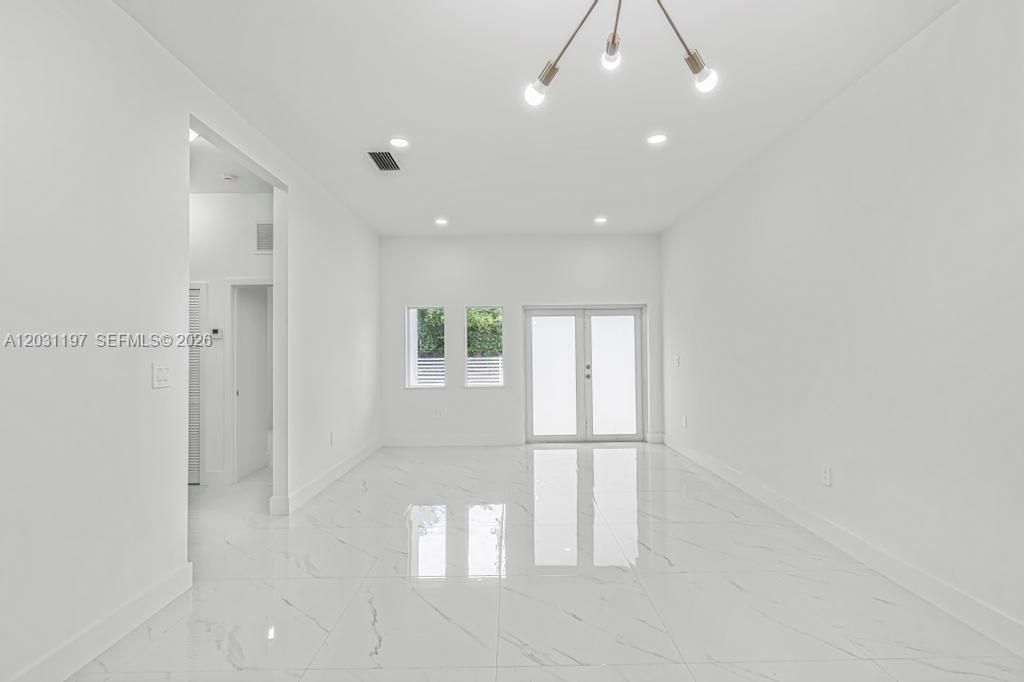 2419 NW 97th St , Unit B, Miami, FL 33147 Photo