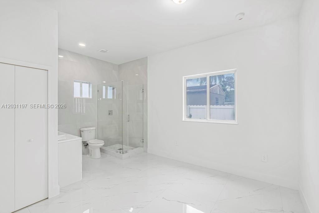 2419 NW 97th St , Unit B, Miami, FL 33147 Photo