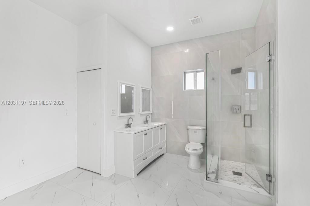 2419 NW 97th St , Unit B, Miami, FL 33147 Photo