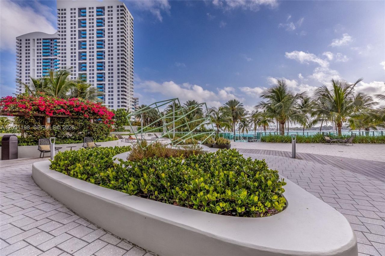 1500 Bay Rd, Unit 718S, Miami Beach, FL 33139 Photo