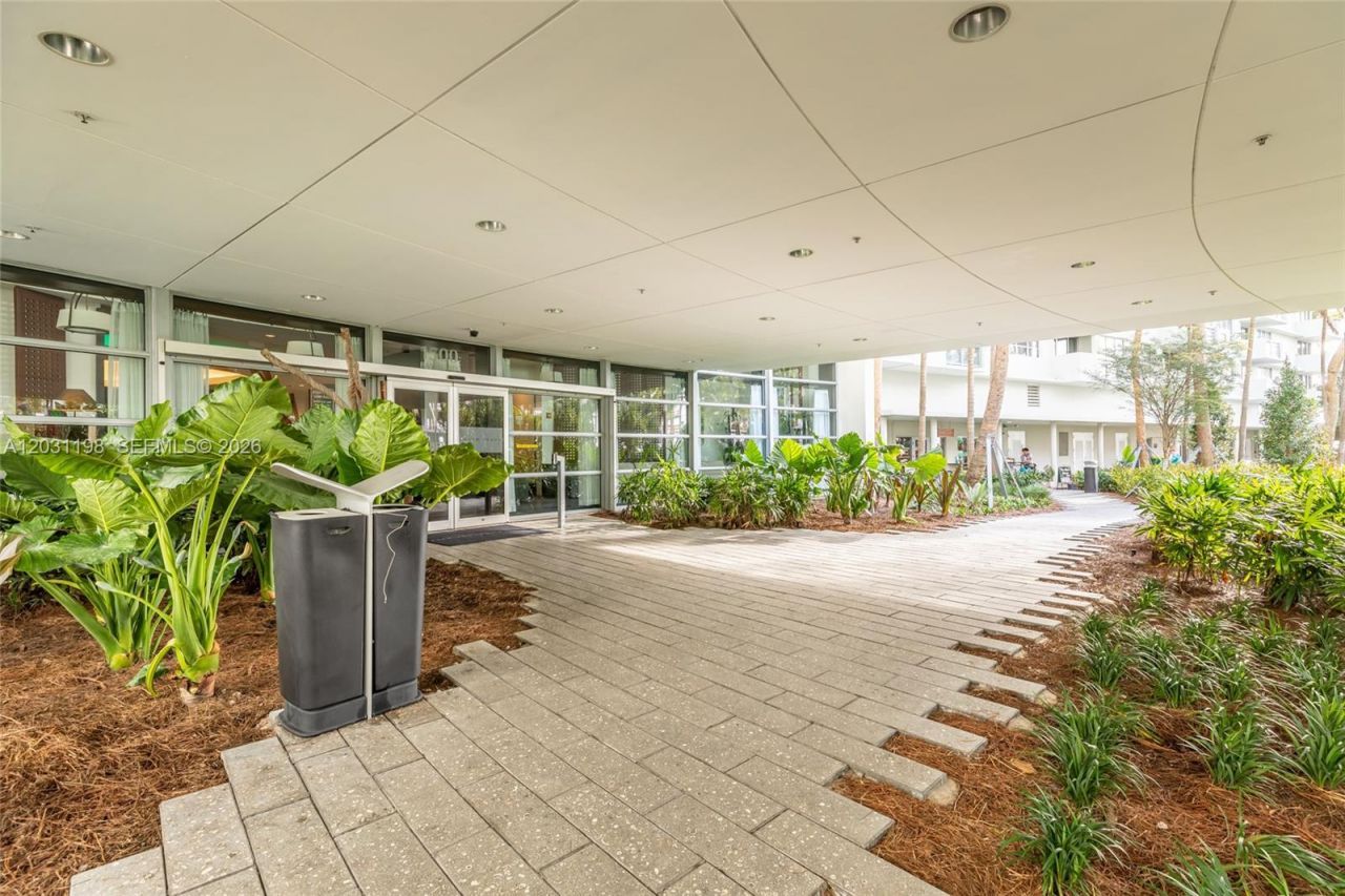 1500 Bay Rd, Unit 718S, Miami Beach, FL 33139 Photo