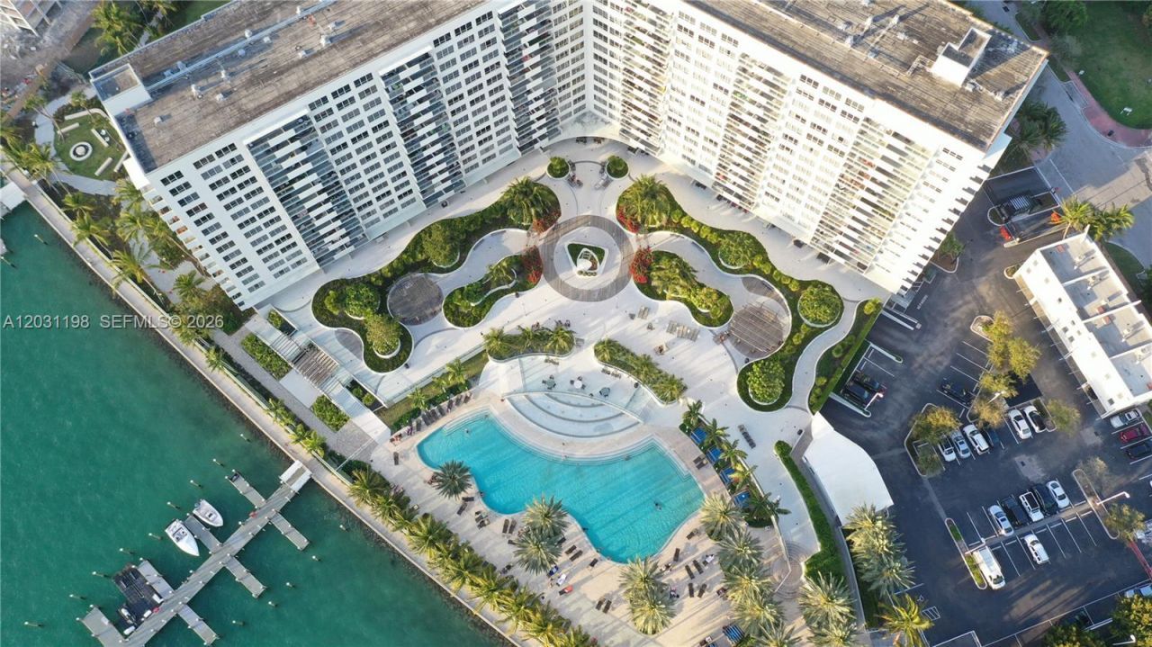1500 Bay Rd, Unit 718S, Miami Beach, FL 33139 Photo