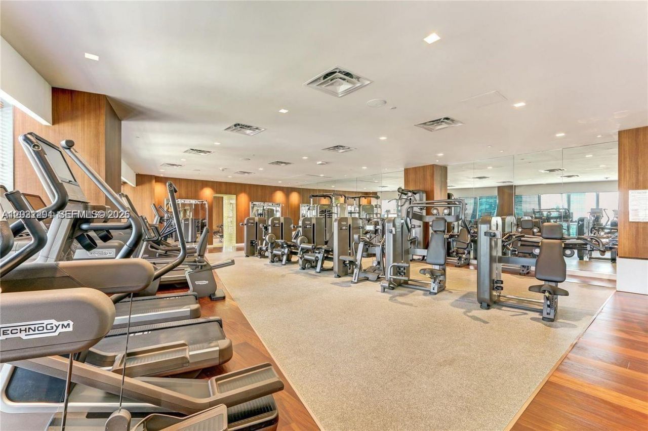 1300 S Miami Ave , Unit 3709, Miami, FL 33130 Photo