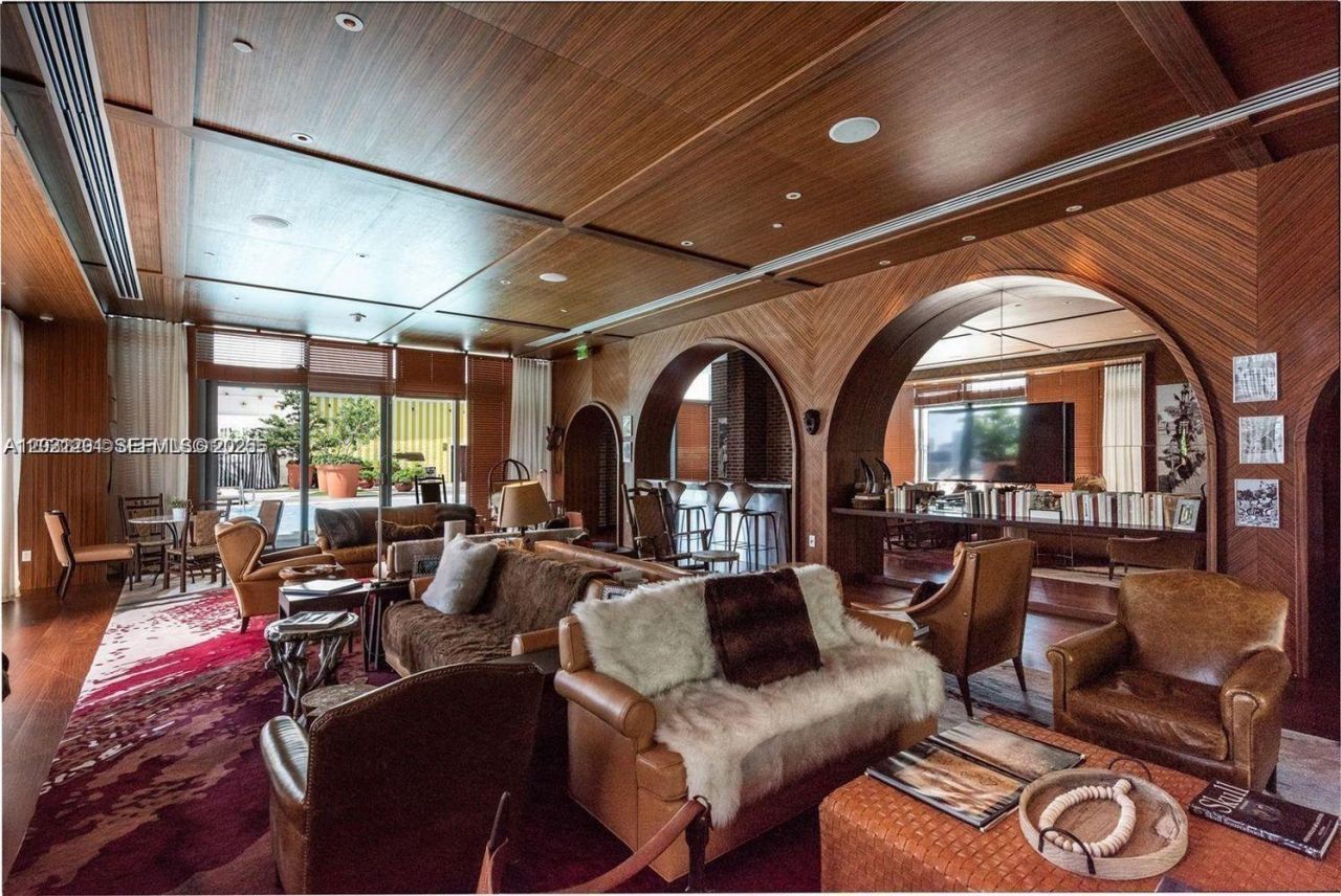 1300 S Miami Ave , Unit 3709, Miami, FL 33130 Photo