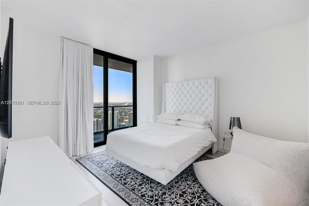 1300 S Miami Ave , Unit 3709, Miami, FL 33130 Photo