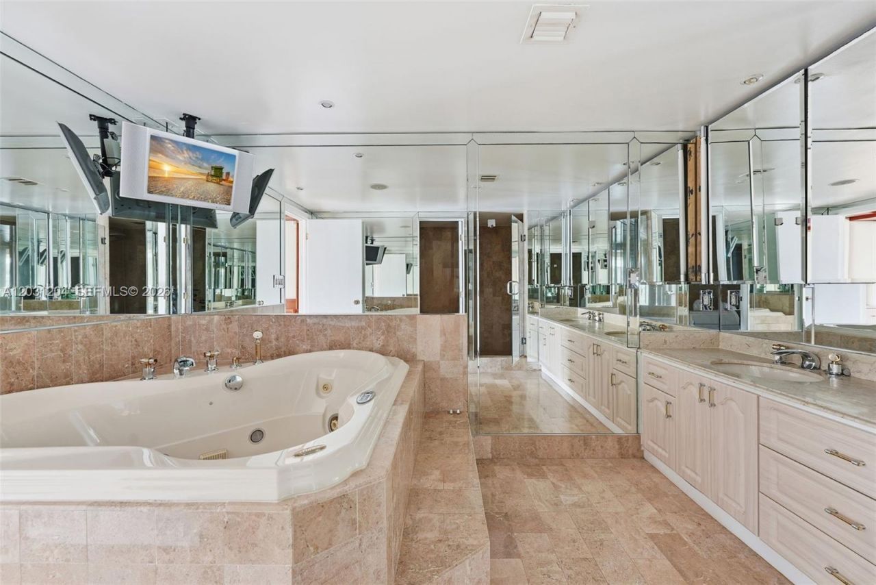 3 Grove Isle Dr , Unit C605, Miami, FL 33133 Photo