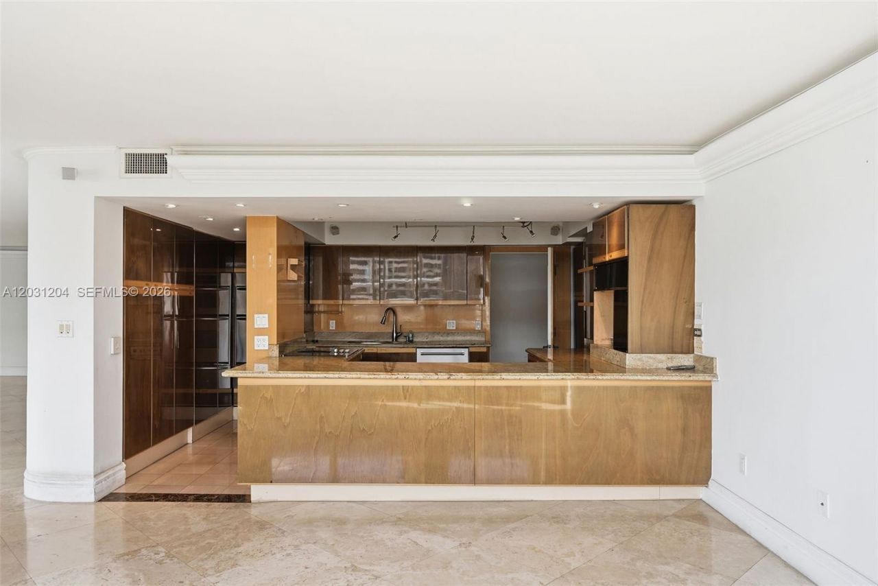 3 Grove Isle Dr , Unit C605, Miami, FL 33133 Photo