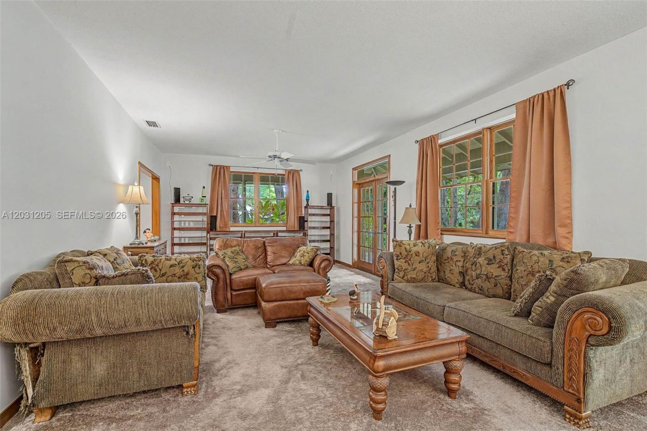 8200 SW 182nd St , Palmetto Bay, FL 33157 Photo