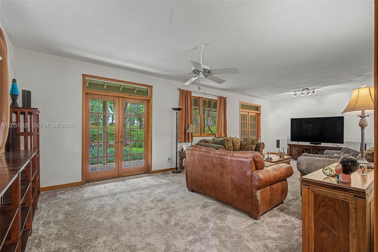 8200 SW 182nd St , Palmetto Bay, FL 33157 Photo