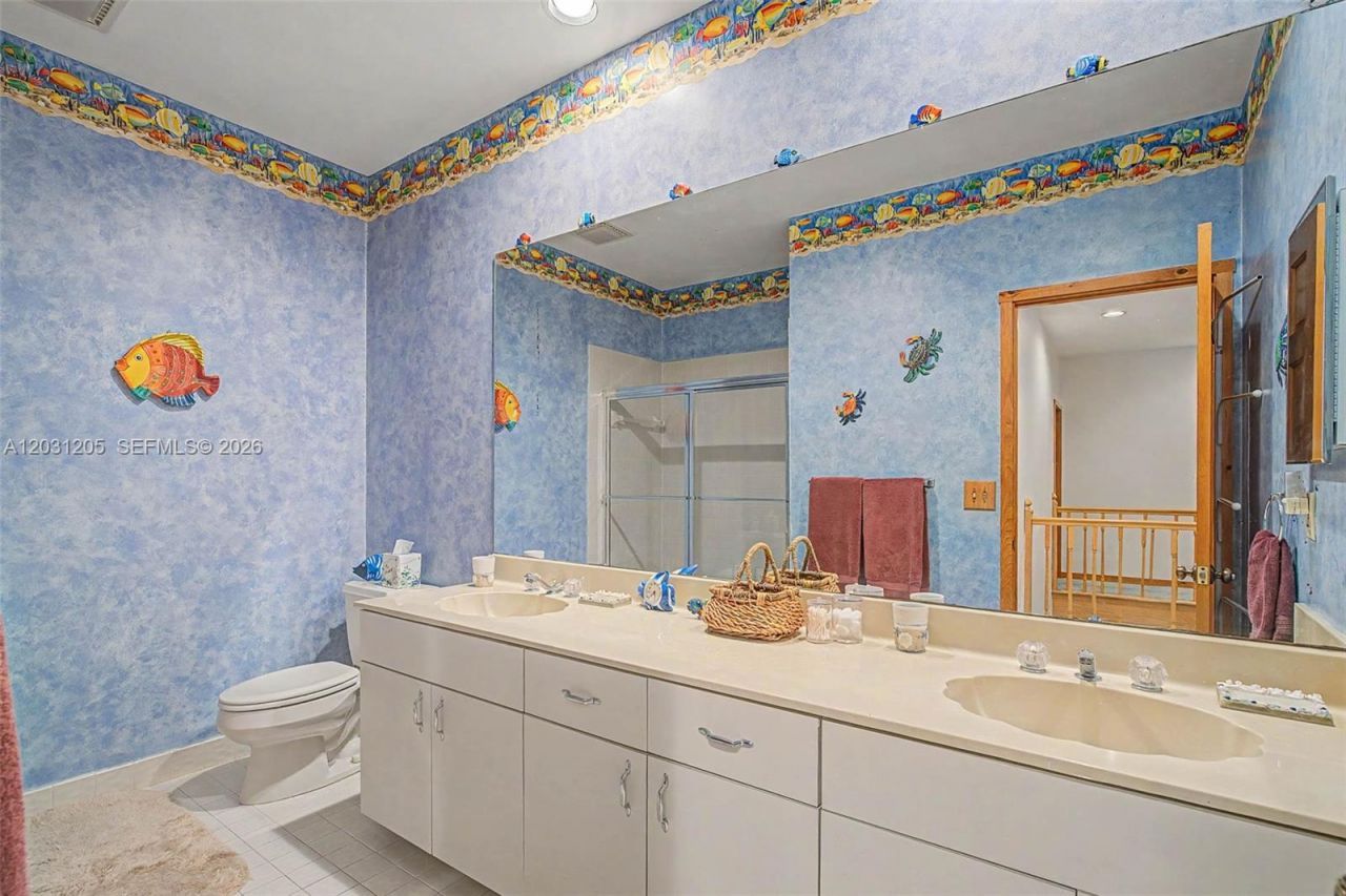 8200 SW 182nd St , Palmetto Bay, FL 33157 Photo