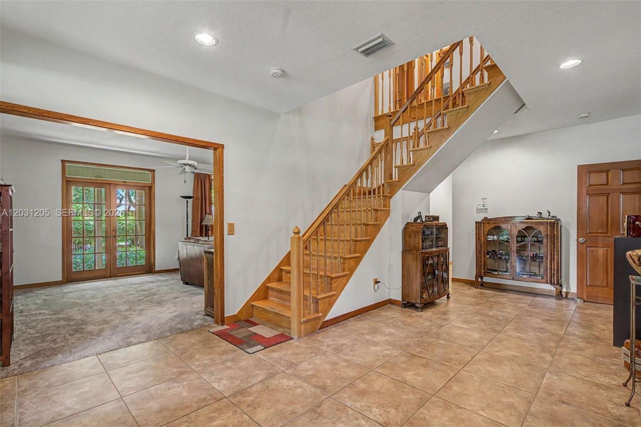 8200 SW 182nd St , Palmetto Bay, FL 33157 Photo