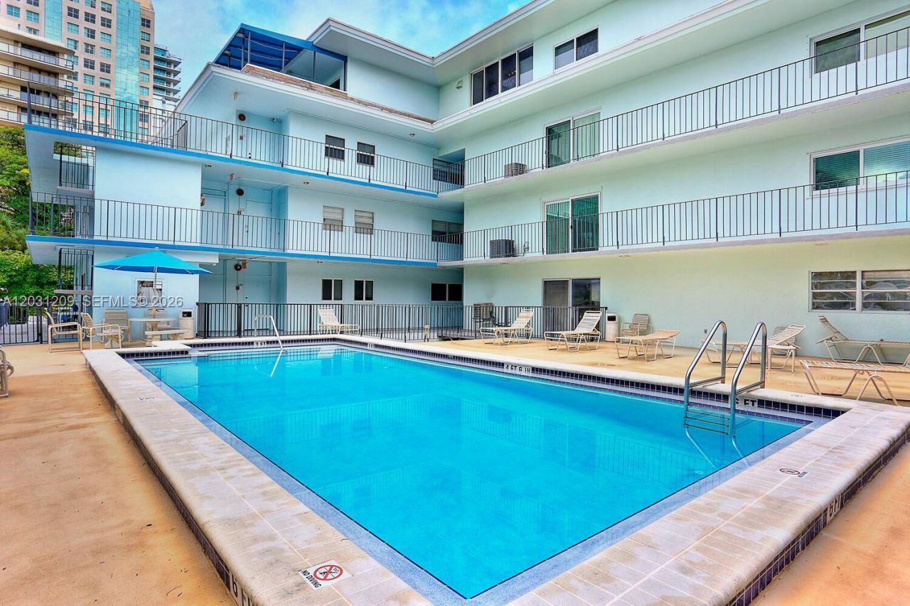 2539 S Bayshore Dr , Unit PH5, Coconut Grove, FL 33133 Photo