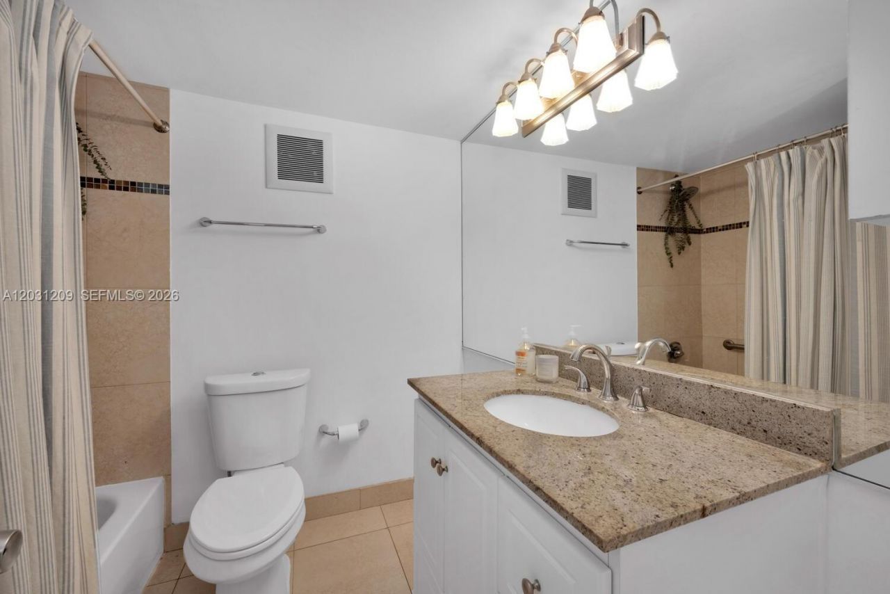 2539 S Bayshore Dr , Unit PH5, Coconut Grove, FL 33133 Photo