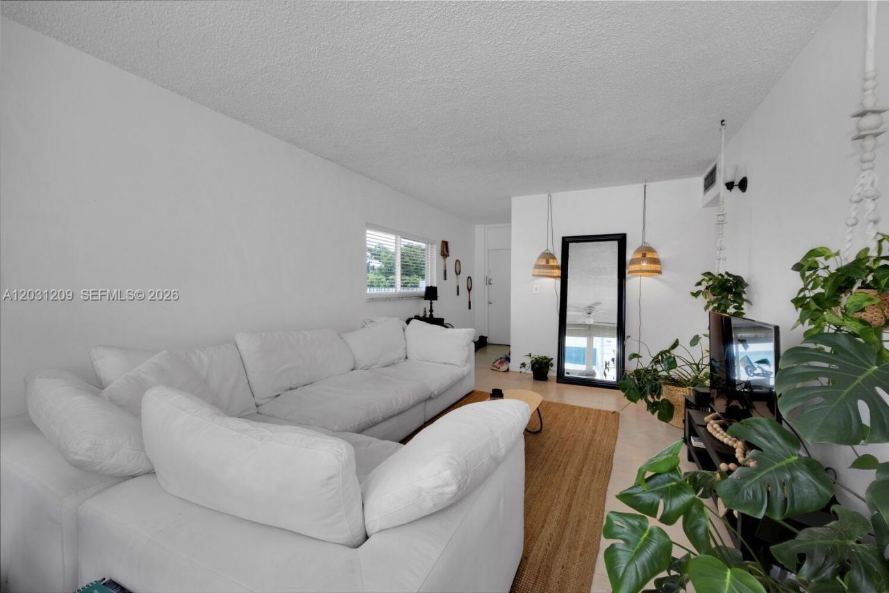 2539 S Bayshore Dr , Unit PH5, Coconut Grove, FL 33133 Photo