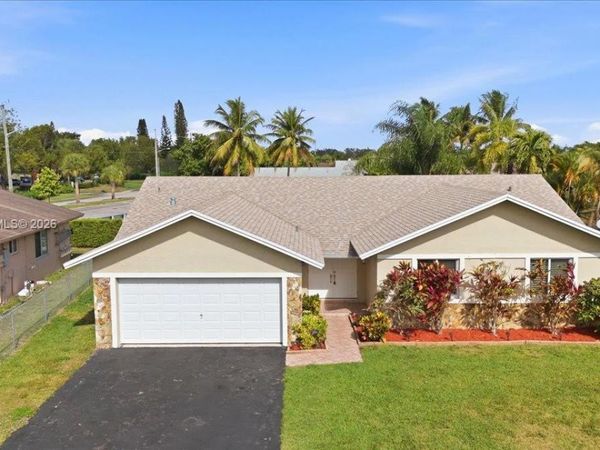 9349 NW 47th St , Sunrise, FL 33351
