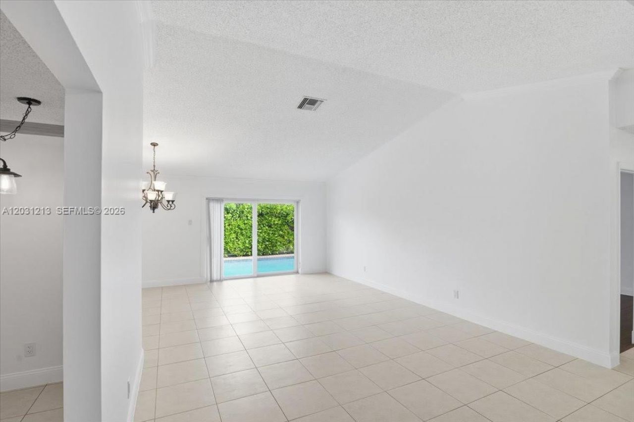 9349 NW 47th St , Sunrise, FL 33351 Photo